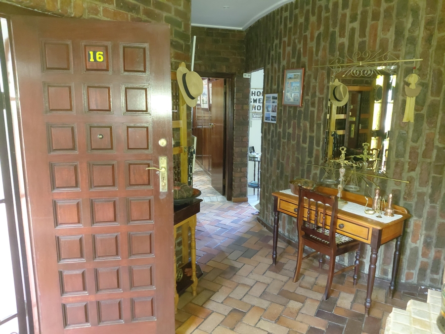 5 Bedroom Property for Sale in Vanes Estate Eastern Cape